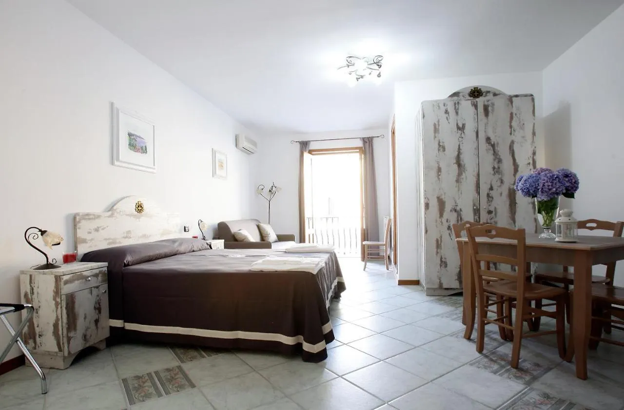 Luxury Room Vittorio Emanuele II 리파리 0*,  이탈리아